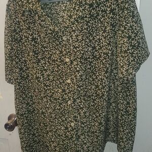 Elegant Green Floral Women's Blouse